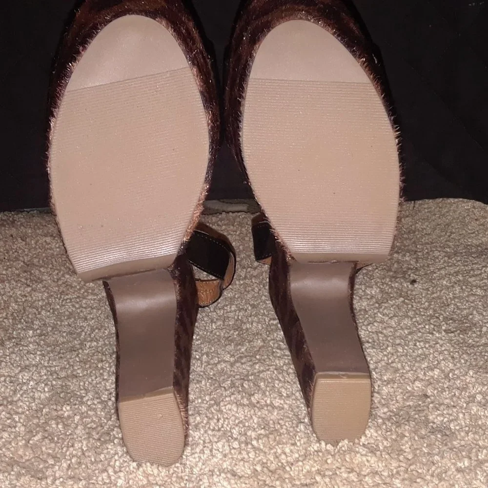 PLATFORM HEEL